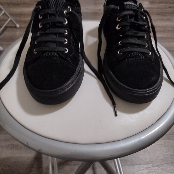 Whole bunch of stuff - Picture 15 of 16